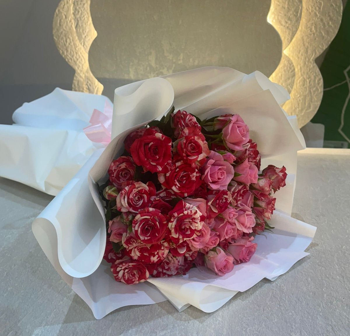 🌹 باقة لمسة وردية