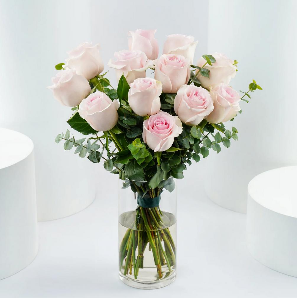 باقة أنفاس الورد الوردية – 12 وردة