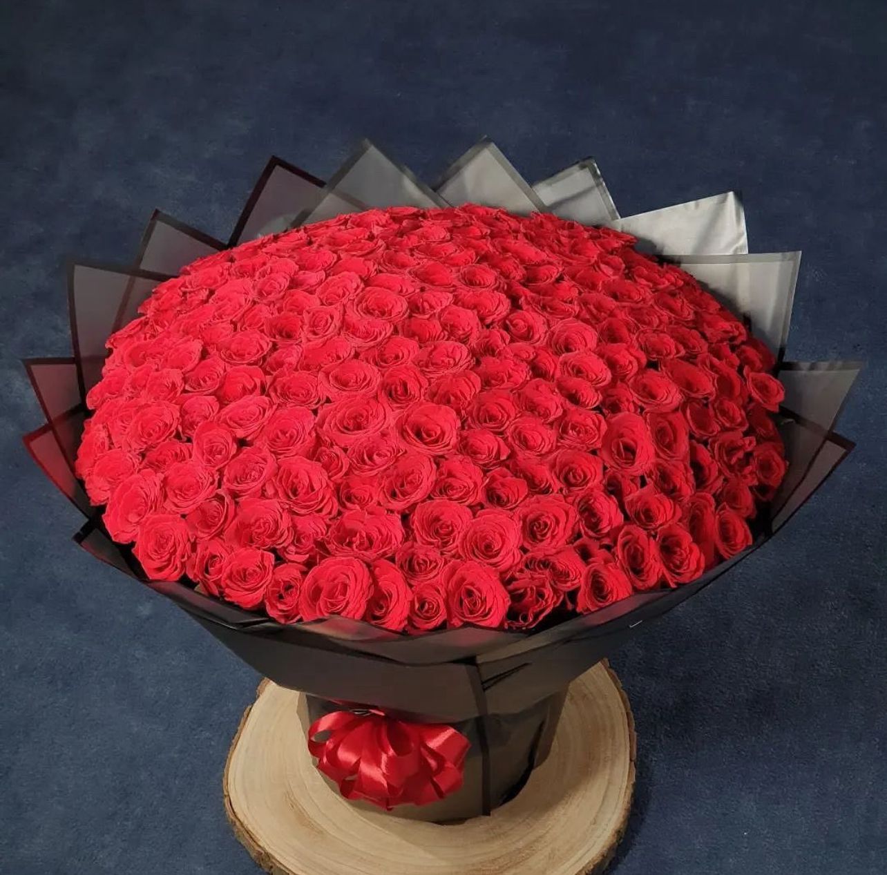 الحب الكبير 100 جوري